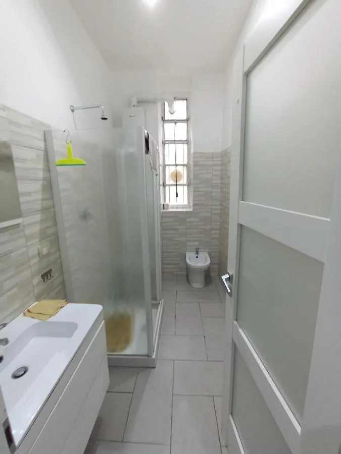 Apartament Famagosta Milanoアパートメント 0*, ミラノ イタリア
