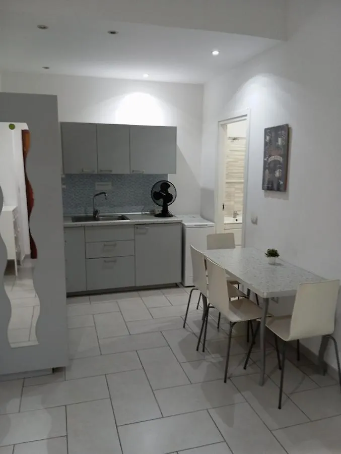 アパート Apartament Famagosta Milanoアパートメント