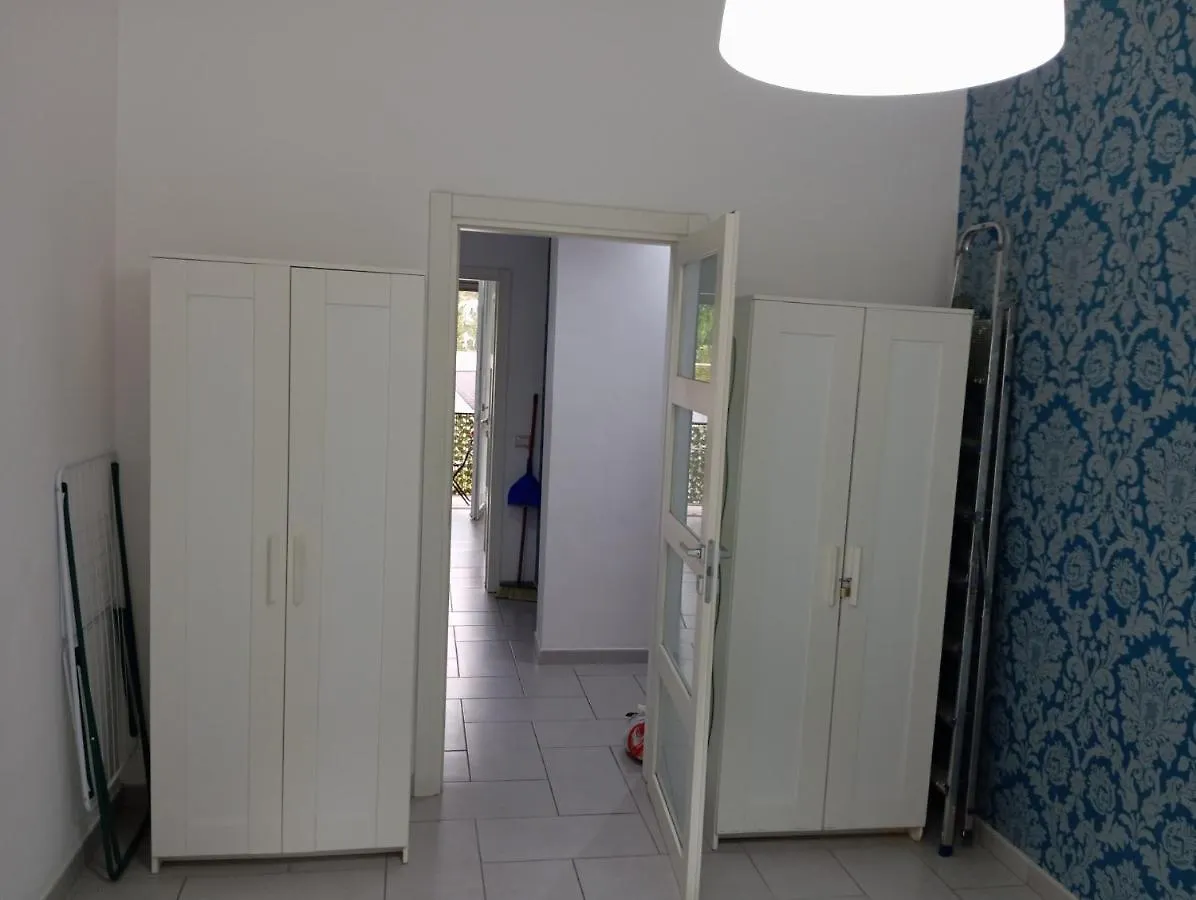 Apartament Famagosta Milanoアパートメント アパート ミラノ